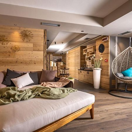 Cesa Edelweiss Living & Spa Campitello di Fassa Bagian luar foto
