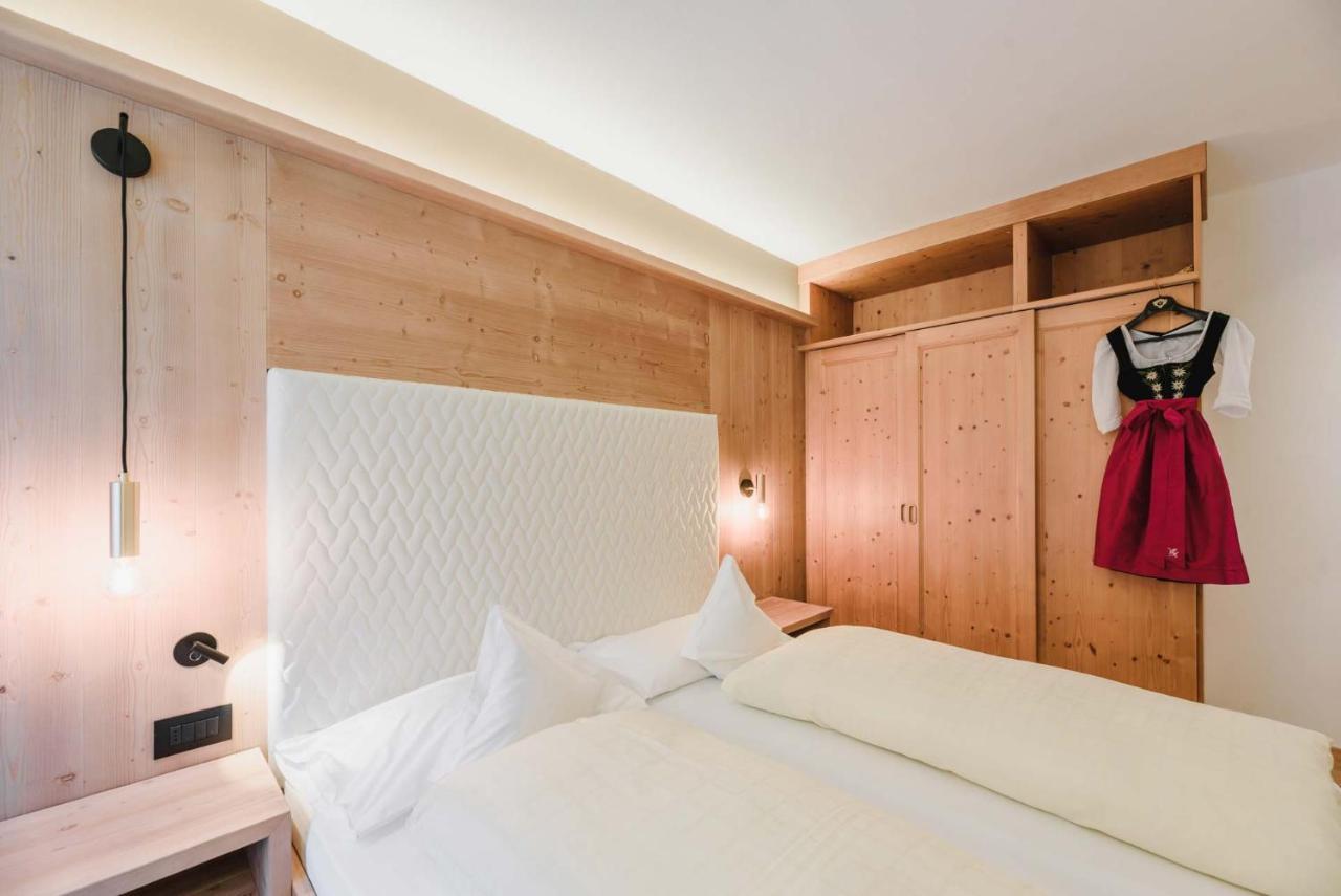 Cesa Edelweiss Living & Spa Campitello di Fassa Bagian luar foto