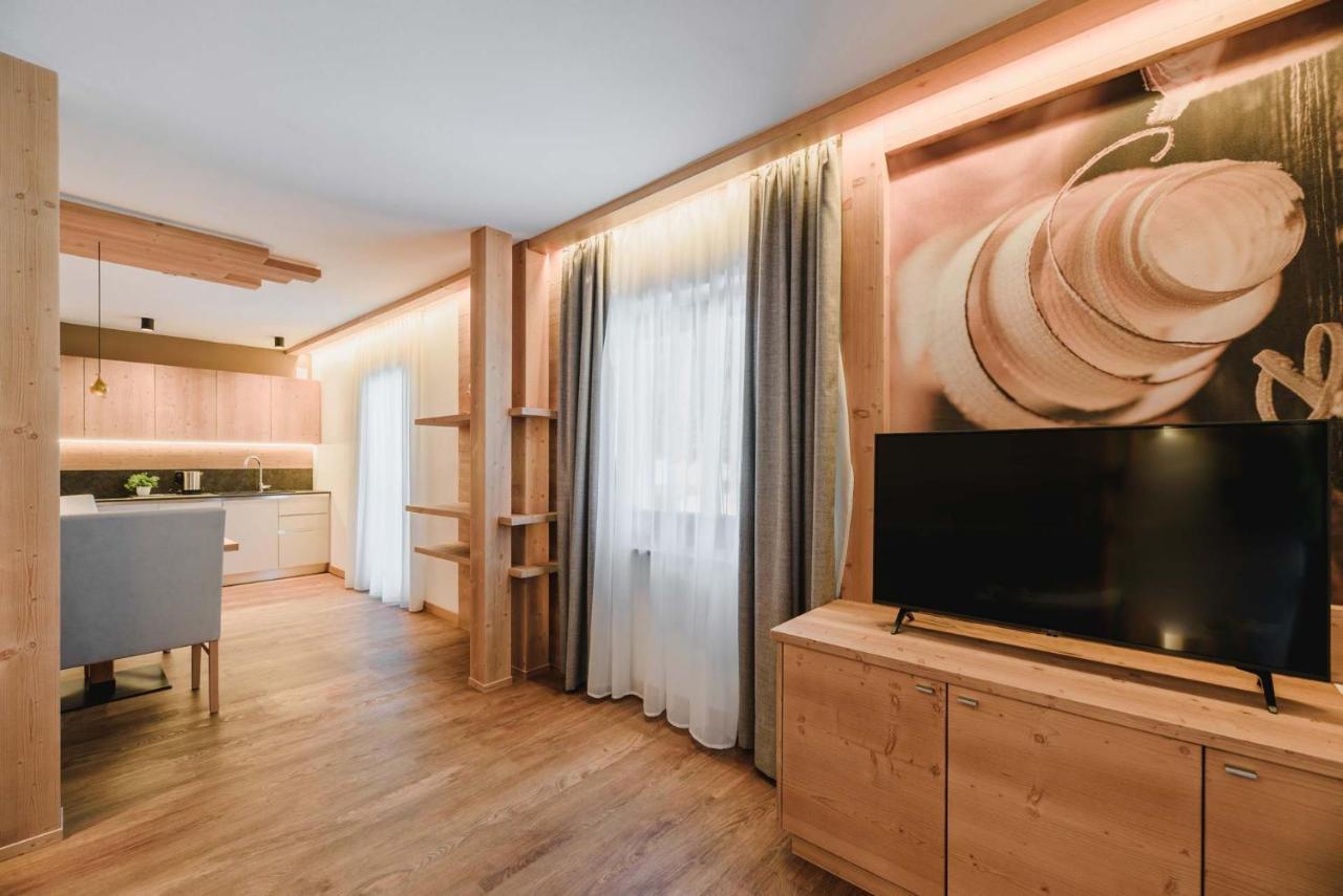 Cesa Edelweiss Living & Spa Campitello di Fassa Bagian luar foto