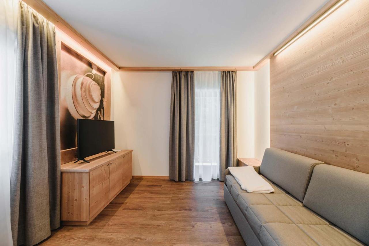 Cesa Edelweiss Living & Spa Campitello di Fassa Bagian luar foto